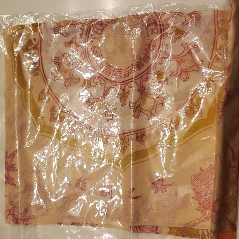 Scarf - Picture 3 of 10